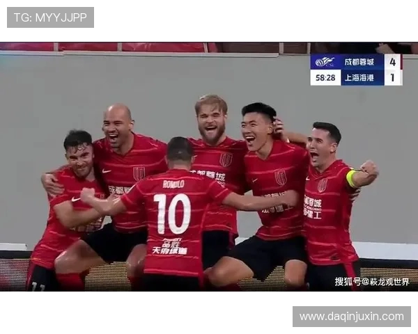 成都猛攻半场占优 王燊超防线吃紧 杨世元鲁莽成隐患 成都猛攻半场占优 王燊超防线吃紧 杨世元鲁莽成隐患
