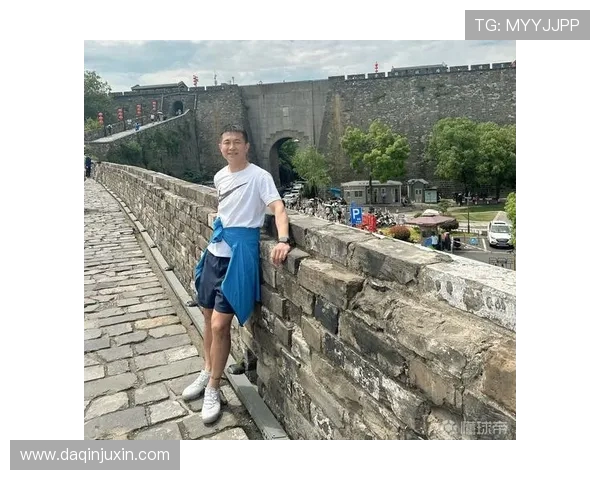 阎相闯今夏退役后前往欧塞尔俱乐部深造开启全新篇章 阎相闯今夏退役后前往欧塞尔俱乐部深造开启全新篇章